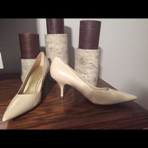 BCBG cream pumps